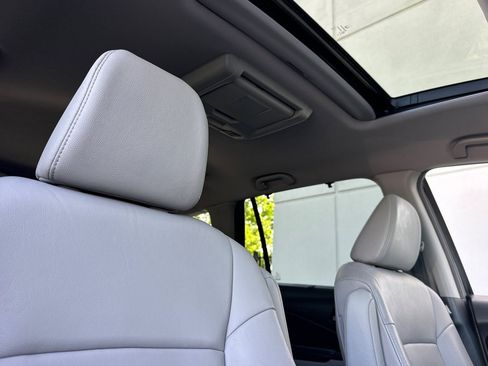 Used 2017 Honda Pilot Touring image 26