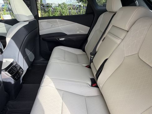 Used 2024 Lexus RX 350 FWD w/ Convenience Package image 31