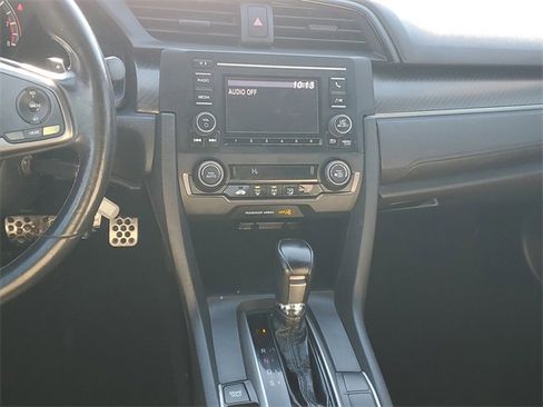 Used 2017 Honda Civic Sport image 12