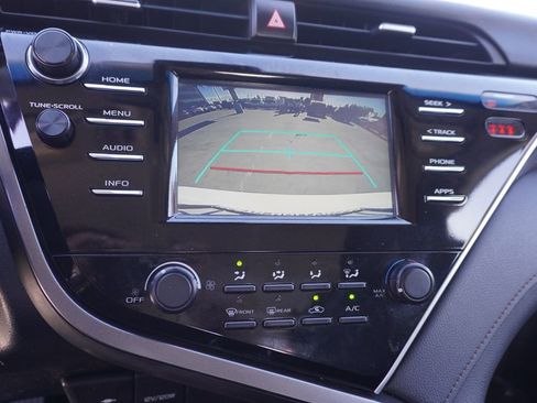 Certified 2018 Toyota Camry LE FWD image 12