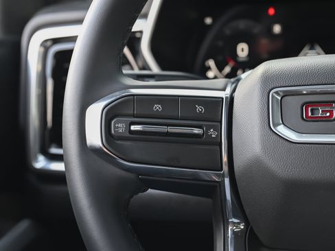 Used 2026 GMC Canyon Elevation image 24