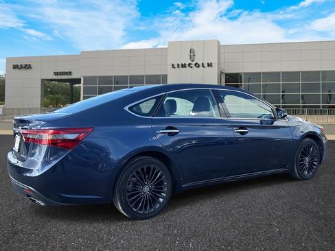 Used 2016 Toyota Avalon image 3