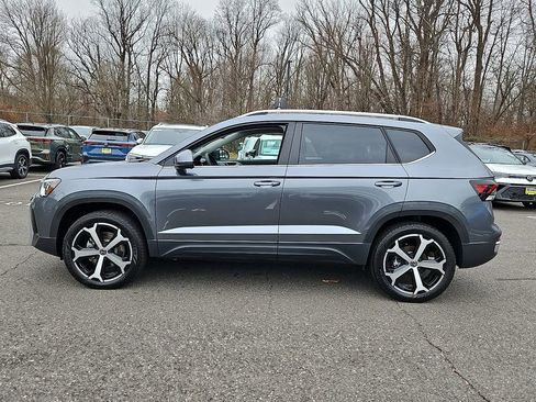 New 2026 Volkswagen Taos SEL image 7