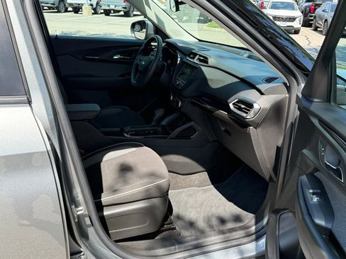 Used 2023 Chevrolet TrailBlazer LT FWD image 15