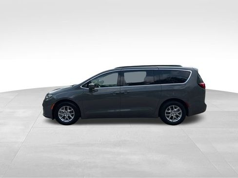 Used 2022 Chrysler Pacifica Touring-L FWD image 6