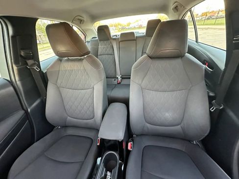 Used 2020 Toyota Corolla LE image 13