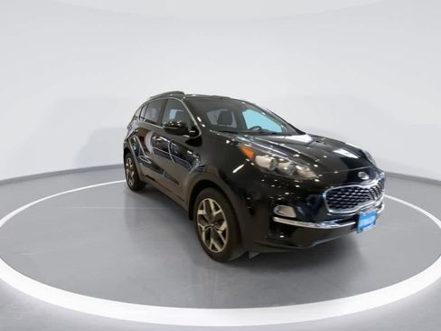Used 2022 Kia Sportage EX image 2