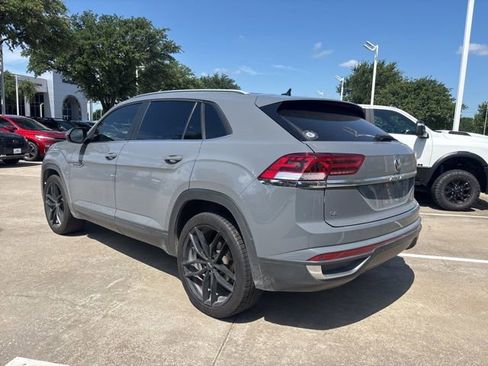 Used 2021 Volkswagen Atlas Cross Sport SE FWD image 7