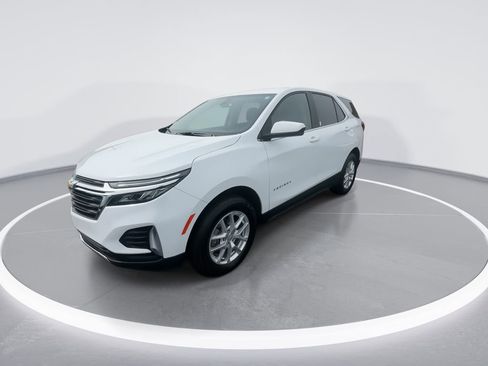 Used 2024 Chevrolet Equinox LT w/ LPO, Floor Liner Package image 4