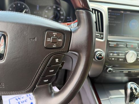 Used 2012 Hyundai Equus Signature RWD image 14