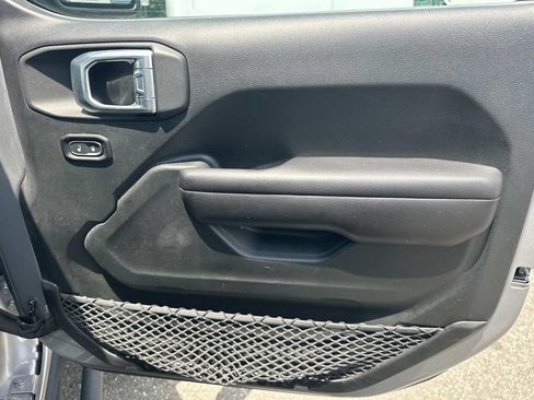 Used 2018 Jeep Wrangler Unlimited Rubicon AWD/4WD image 11