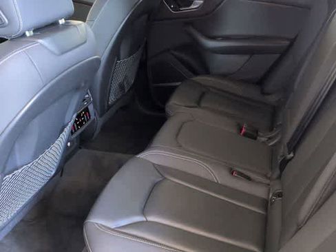 Used 2019 Audi Q8 Premium Plus w/ Premium Plus image 21
