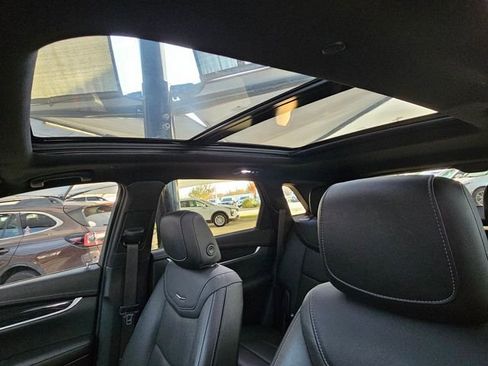 Certified 2022 Cadillac XT5 Premium Luxury w/ Technology Package image 10