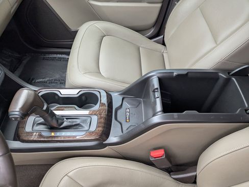 Used 2020 GMC Canyon SLT w/ Driver Alert Package image 27