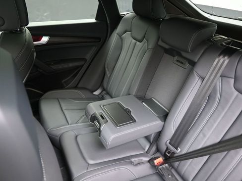 Certified 2025 Audi Q5 2.0T Premium Plus w/ Premium Plus Package image 19