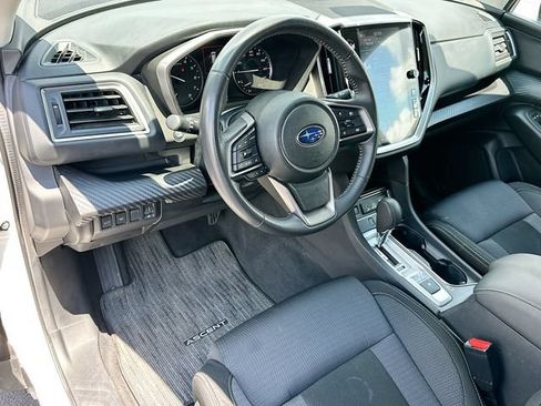 Used 2025 Subaru Ascent Premium AWD/4WD image 9