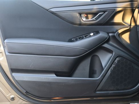 Used 2025 Subaru Outback Premium image 14