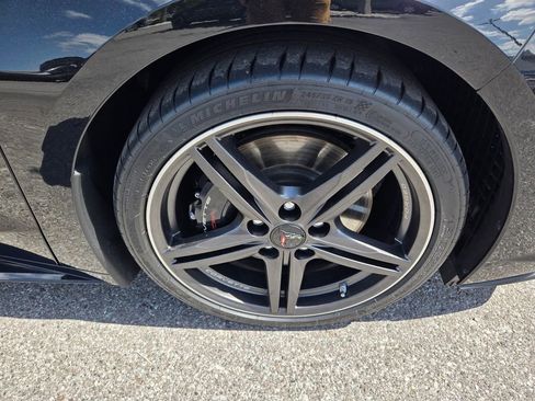 Used 2024 Chevrolet Corvette Stingray Coupe w/ Z51 Performance Package image 18