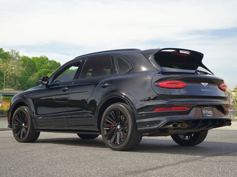 Used 2021 Bentley Bentayga Speed image 3