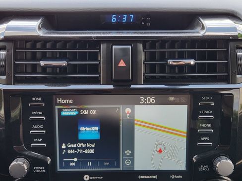 Used 2024 Toyota 4Runner TRD Off-Road Premium w/ Moonroof Package AWD/4WD image 18
