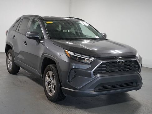 Used 2025 Toyota RAV4 XLE FWD image 3