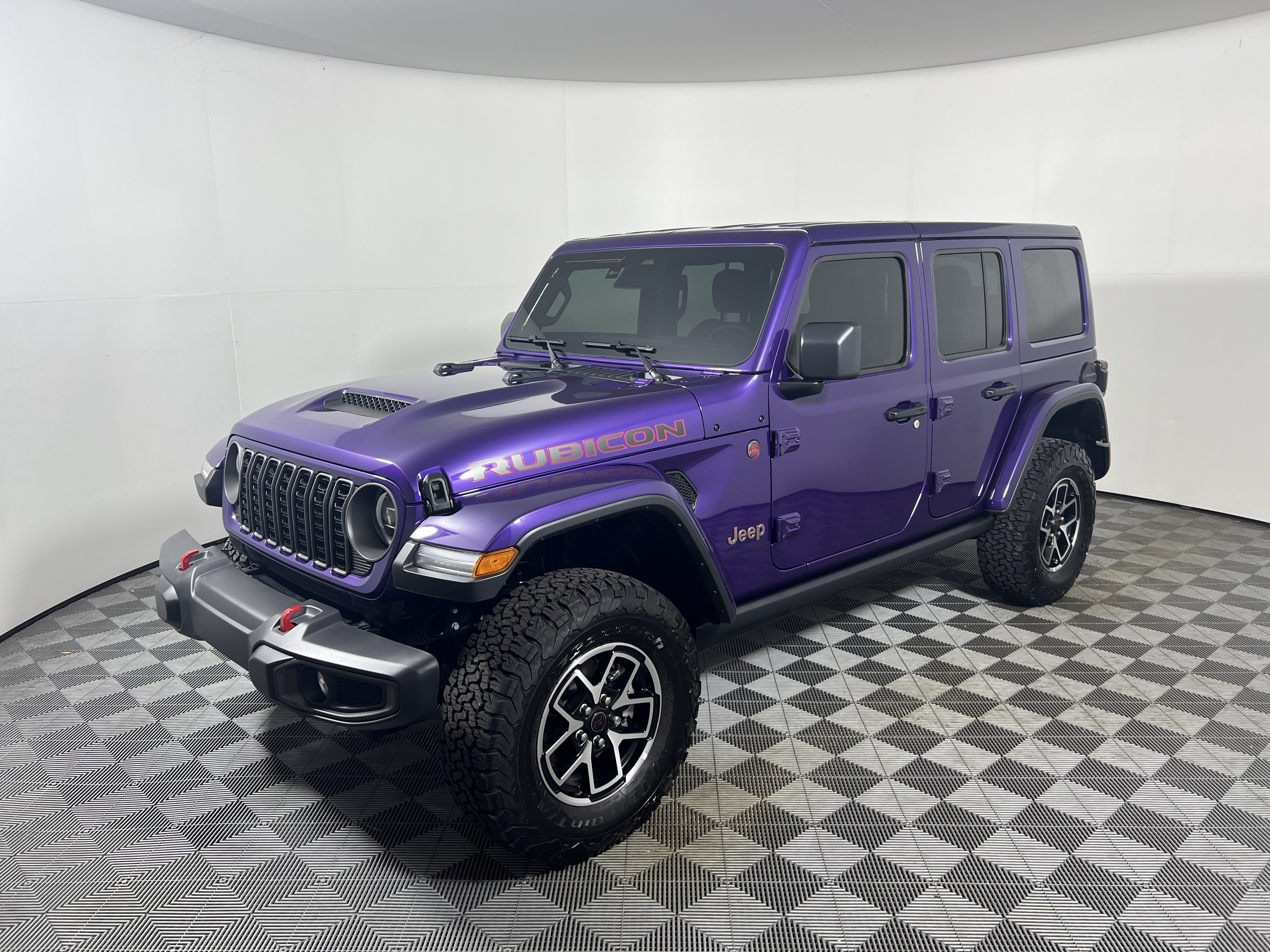 Used 2026 Jeep Wrangler Unlimited Rubicon w/ Safety Group AWD/4WD image 9
