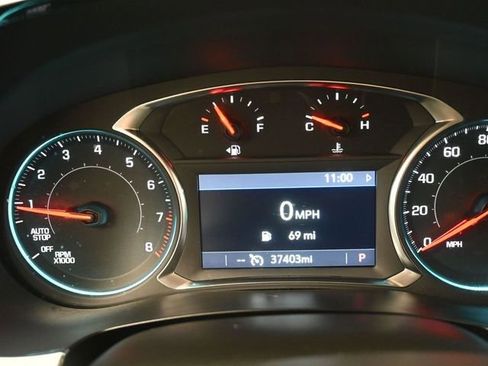 Used 2023 Chevrolet Traverse LT image 9