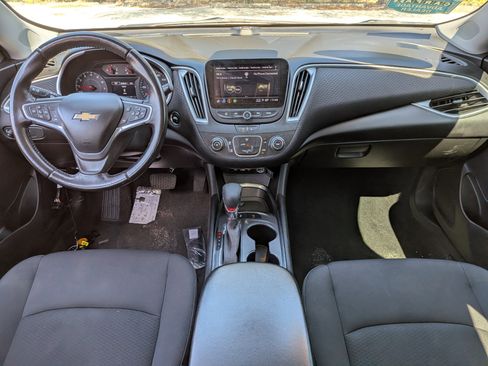 Used 2022 Chevrolet Malibu RS FWD image 16