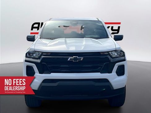 Used 2026 Chevrolet Colorado LT w/ Advanced Trailering Package AWD/4WD image 2