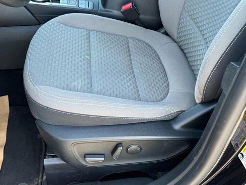 Used 2020 Ford Escape SE FWD image 23