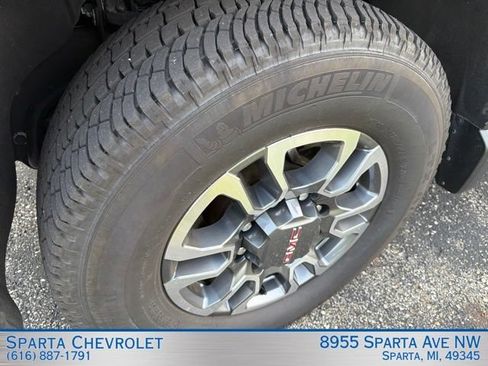 Used 2023 GMC Sierra 2500 SLE AWD/4WD image 11