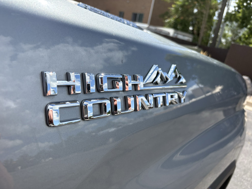 Used 2024 Chevrolet Silverado 3500 High Country AWD/4WD image 4