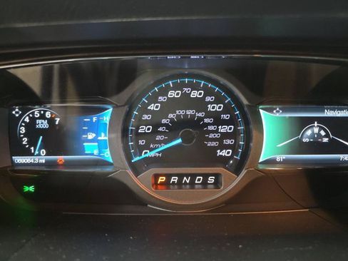 Used 2019 Ford Taurus Limited FWD image 10