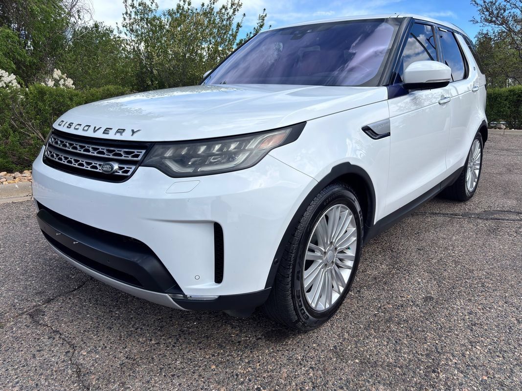 Used 2017 Land Rover Discovery HSE Luxury AWD/4WD image 6