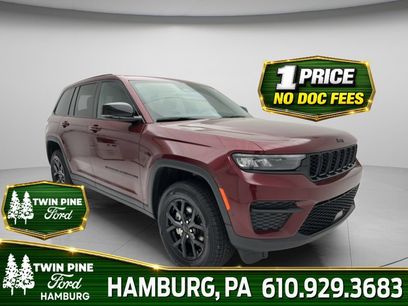 Used 2025 Jeep Grand Cherokee Altitude