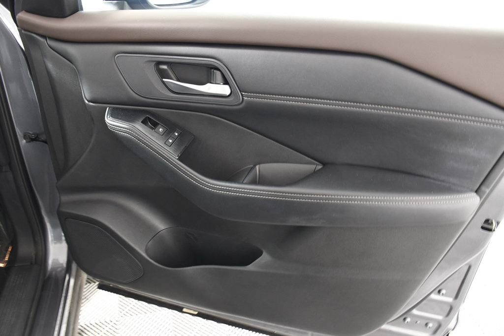 Used 2023 Nissan Rogue SV w/ SV Premium B Package AWD/4WD image 18