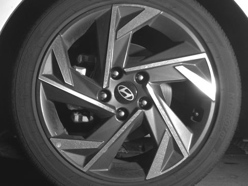 Used 2025 Hyundai Elantra SEL FWD image 15