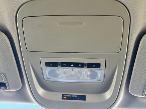 Used 2020 Chevrolet Colorado LT image 16