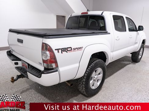 Used 2015 Toyota Tacoma 4x4 Double Cab w/ TRD Sport Package image 5