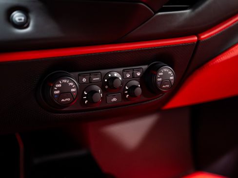Used 2020 Ferrari 488 Pista Coupe RWD image 25