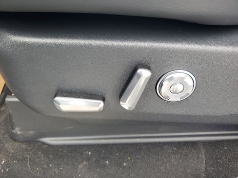 New 2026 Lincoln Navigator Reserve image 13