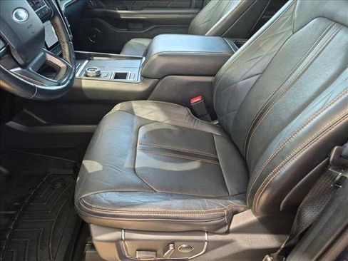 Certified 2022 Ford Expedition Max Platinum RWD image 17