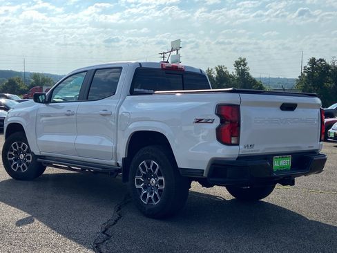 Used 2025 Chevrolet Colorado Z71 AWD/4WD image 5