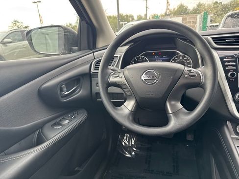 Used 2019 Nissan Murano S image 38
