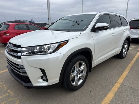 Used 2019 Toyota Highlander Limited image 1