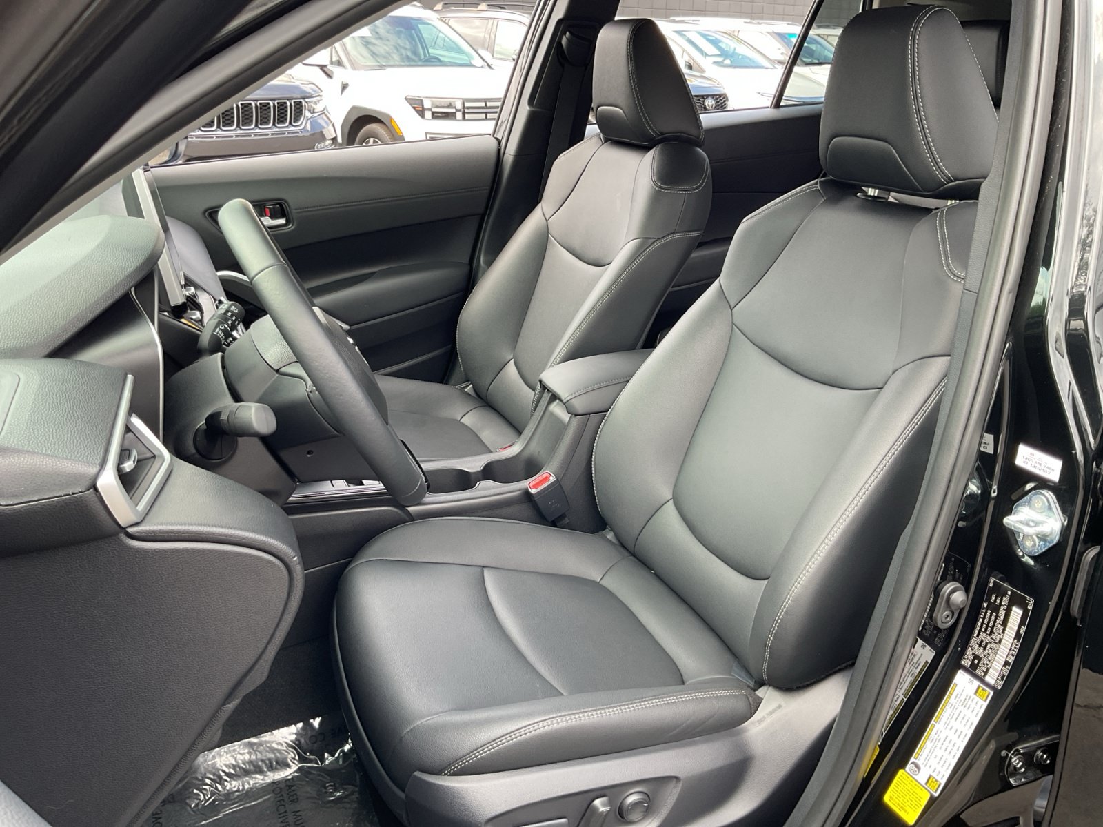 Used 2026 Toyota Corolla Cross XLE AWD/4WD image 18