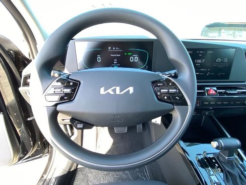 New 2026 Kia Niro LX FWD image 17