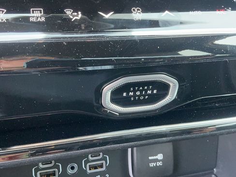 New 2026 Jeep Grand Cherokee L Limited AWD/4WD image 24