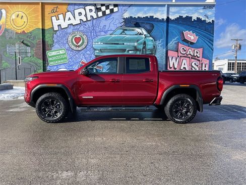 Used 2025 GMC Canyon Elevation w/ Convenience Package image 2