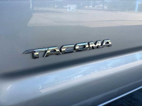 Used 2007 Toyota Tacoma PreRunner image 30